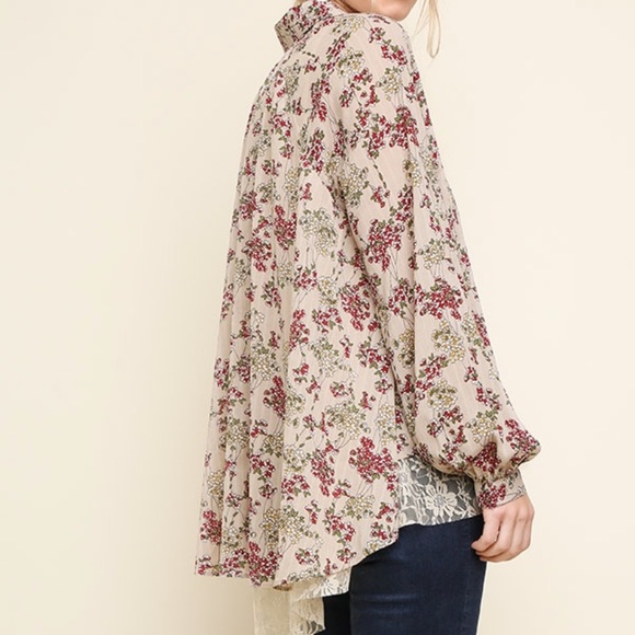 Floral button down lace detail blouse - Picture 2 of 4